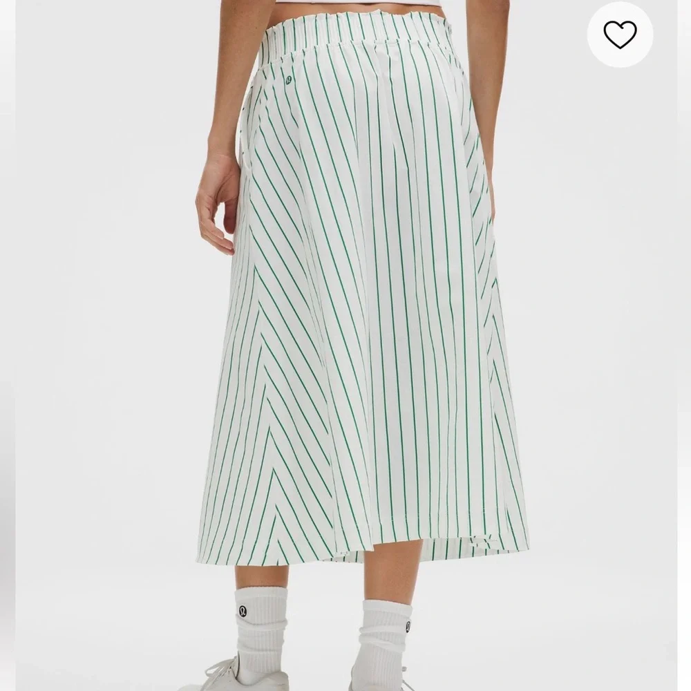 *sold* NWT Lululemon Stretch Woven Ruffle-Waist Midi Skirt White M - Picture 8 of 9